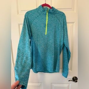 Woman’s Long Sleeve Active Top (XL)